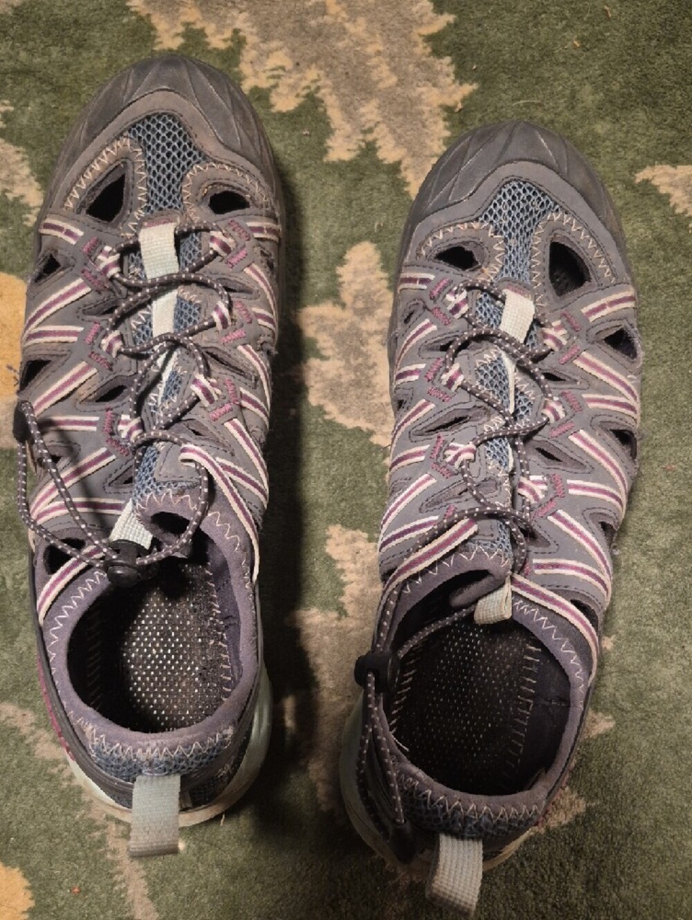 Women's Grey and Pink Athletic Sandals - Picture 7 of 9